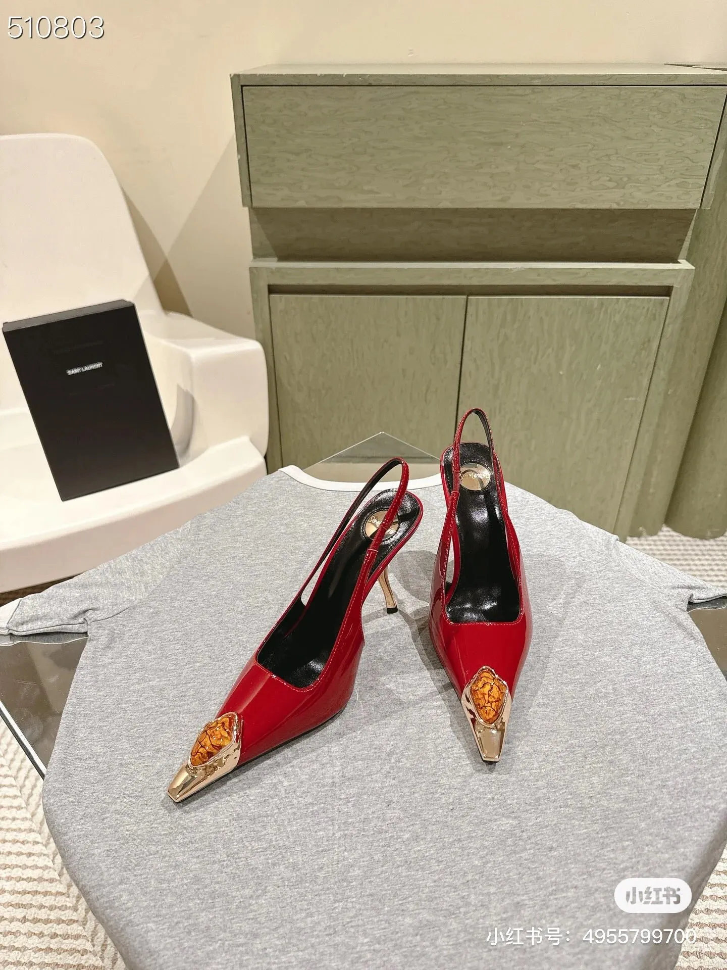 👟👟Ex-factory price 560👟👟 Yves Saint Laurent YSL jewelry high-heeled back sandals Yves Saint Laurent YSL catwalk jewelry high-heeled back sandals Full of jewelery and super gorgeous texture, perfect for banquets or cocktail parties! Heel height: 10.5cm 35-40